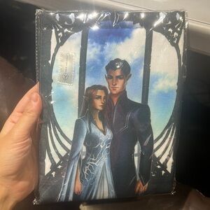 A Court of Thorns and roses book sleeve